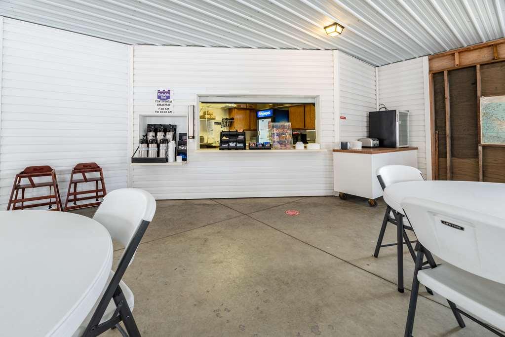 Knights Inn Sandusky Restaurace fotografie
